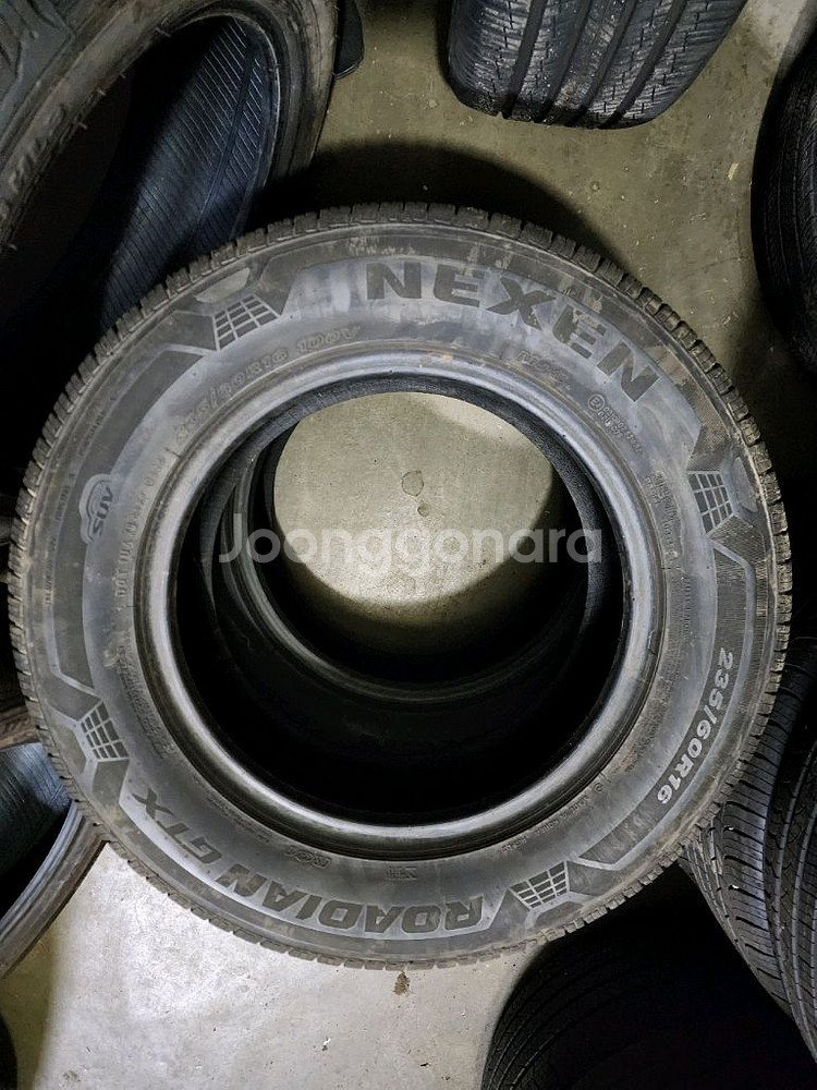 235 60 16 중고타이어--2