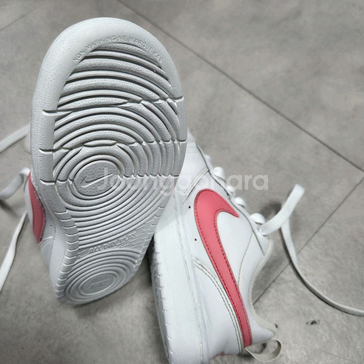 나이키 코트 버로우 스니커즈 225--2