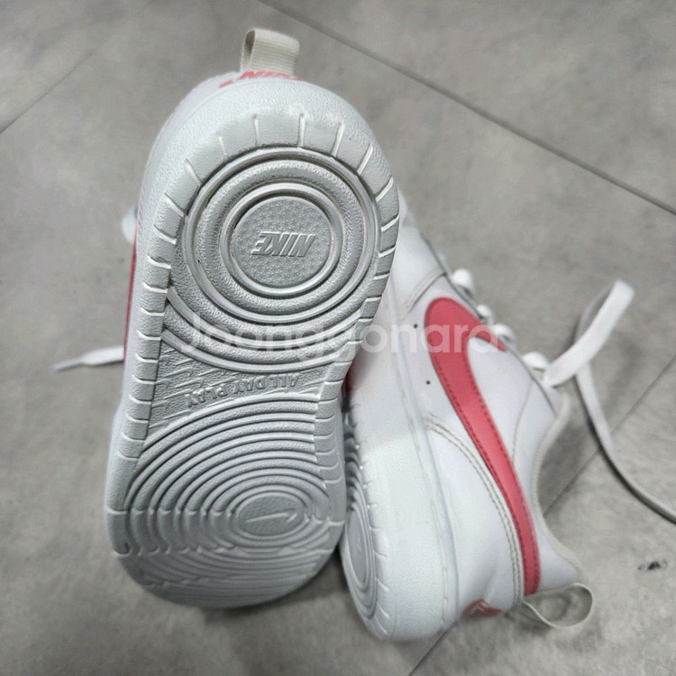 나이키 코트 버로우 스니커즈 225--3