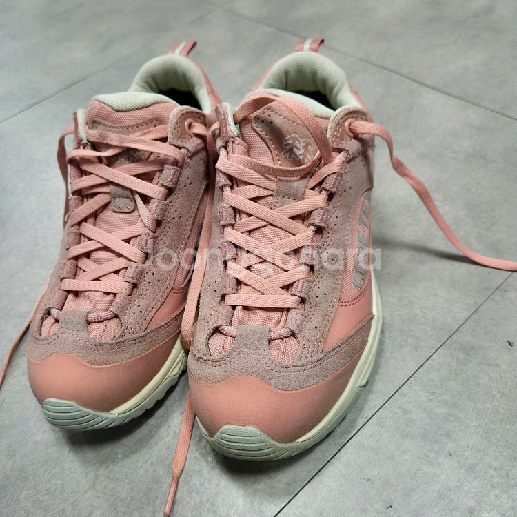 코오롱 스포츠 무브 핑크 트레킹화 245--0