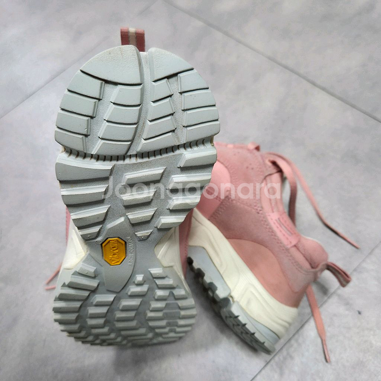 코오롱 스포츠 무브 핑크 트레킹화 245--3