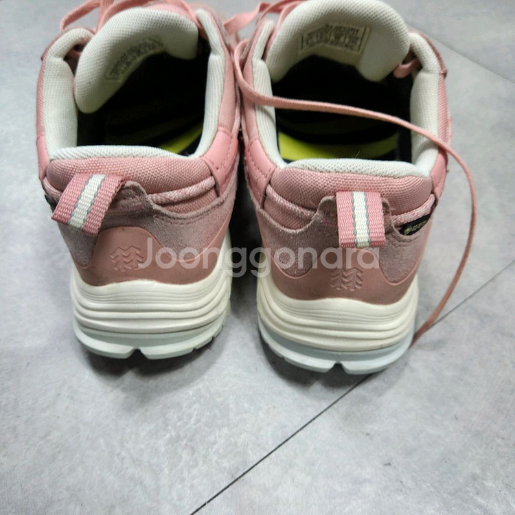 코오롱 스포츠 무브 핑크 트레킹화 245--5