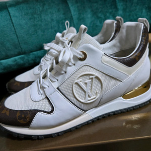 루이비통 런웨이 모노그램 스니커즈 38.5 디올,에르메스