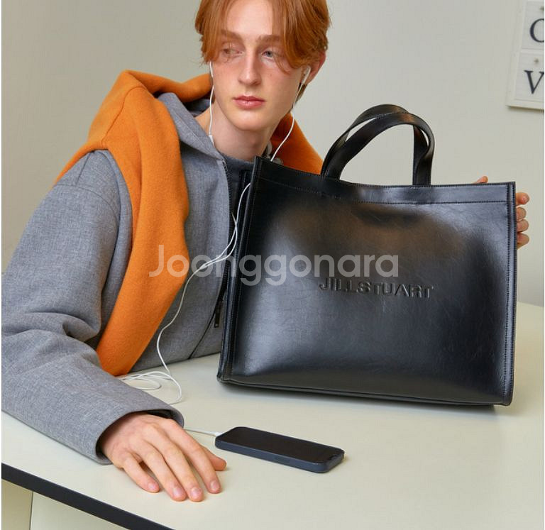 질스튜어트 레더 토트백/크로스백 미개봉--0