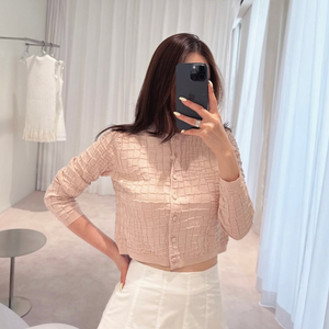 더로랑 크로크 이펙트 크롭 가디건