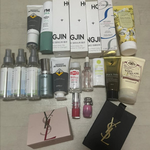 입생로랑 립글로스 + 바디로션 등등