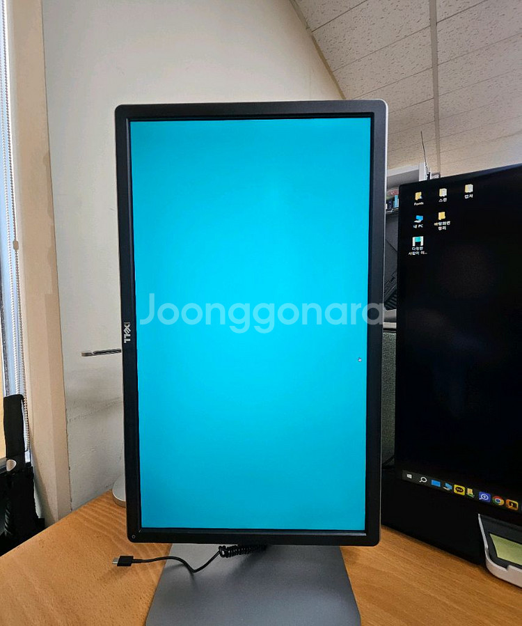 Dell 모니터 p2415q 4K 모니터 2대를 32에 팝니다.--5