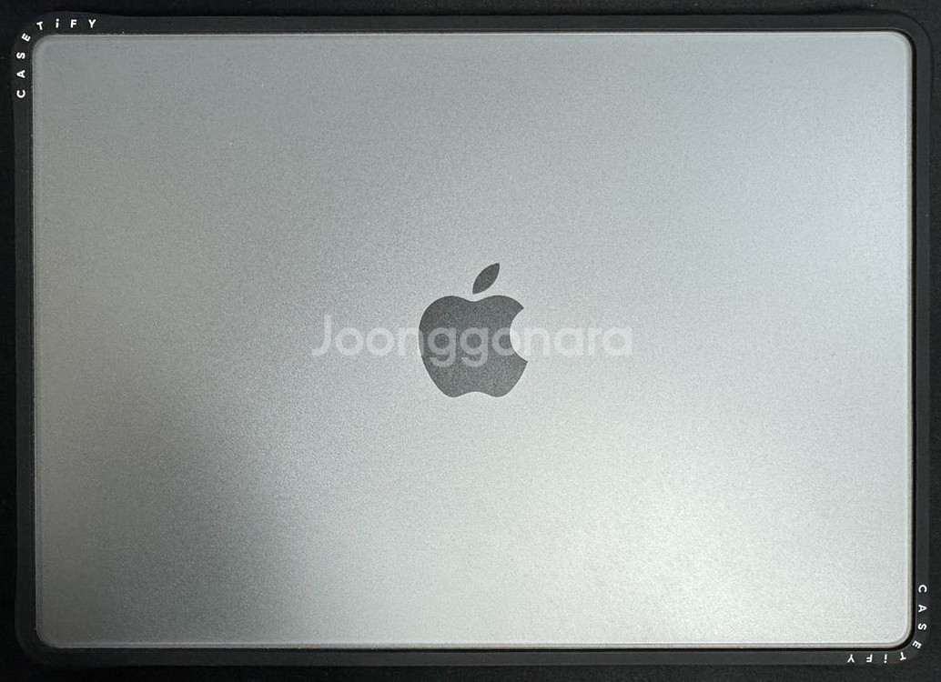 맥북에어 13인치(2024년, M3) 16GB 512GB 스페이스그레이(스그) 판매합니다.--0