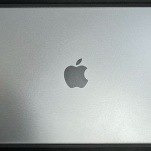 맥북에어 13인치(2024년, M3) 16GB 512GB 스페이스그레이(스그) 판매합니다.
