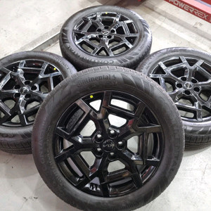 카니발 그래비티 19인치 임판 휠타이어 판매