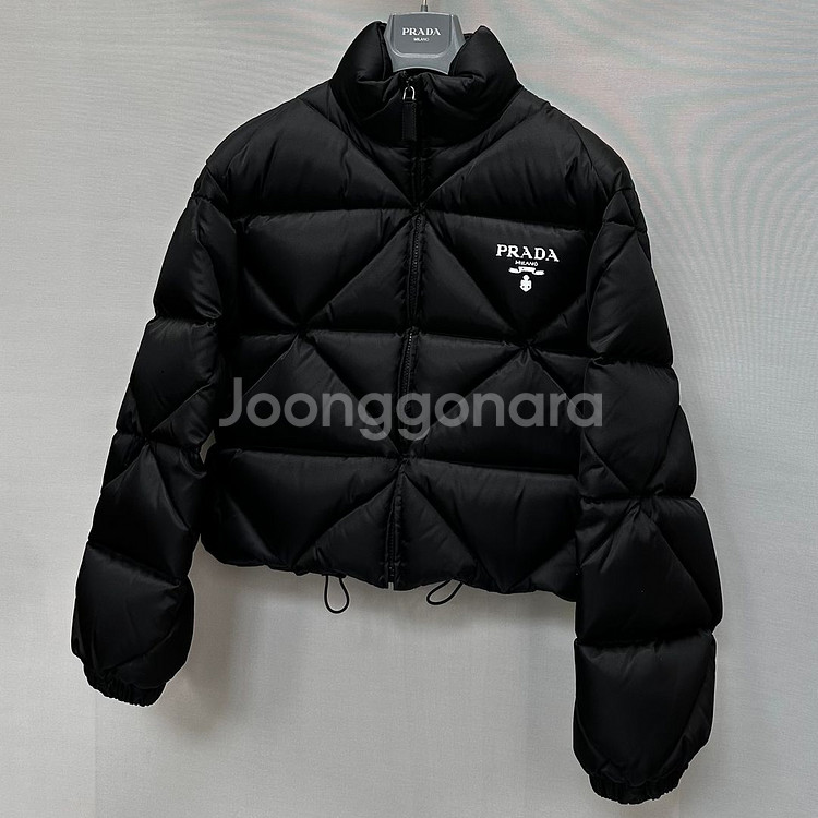 프라다 리나일론 개버딘 크롭 패딩 자켓 ( 55 66 )--1