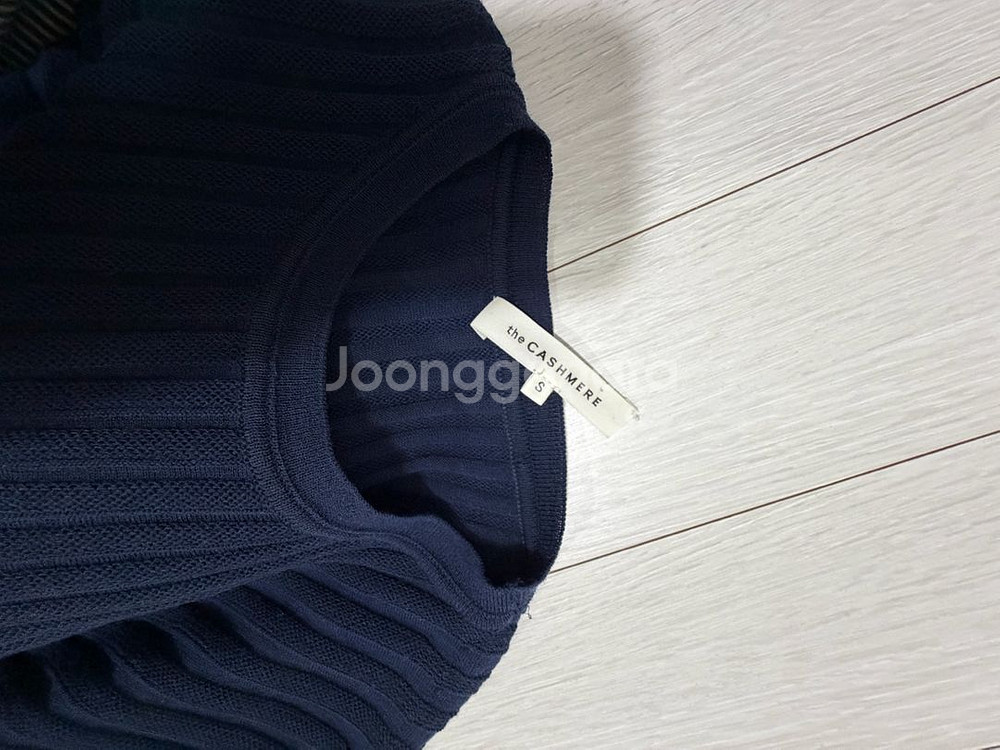 더캐시미어 울홀가먼트 니트--4