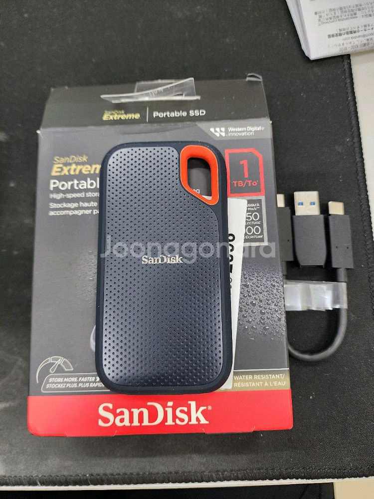 샌디스크 익스트림 포터블 SSD E61 1TB 블랙--0