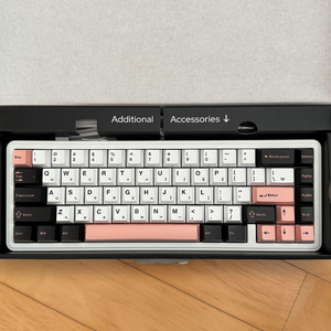 독거미 AULA F65 올리비아 화이트 경해축