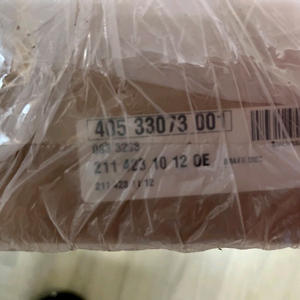 cls63amg(W218) 벤츠순정 디스크로터 1대분 미개봉 이미지