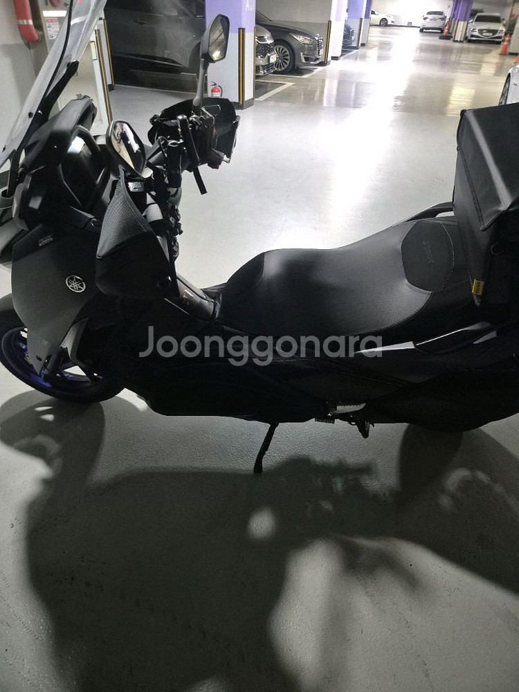 야마하 XMAX 300 스쿠터--1