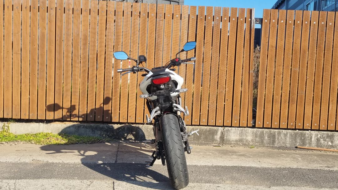 혼다 cb125r 18년식/1만대키로수/화이트컬러/급매 이미지