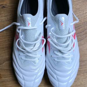 미즈노 모렐리아 살라 베타 축구화 / 275mm