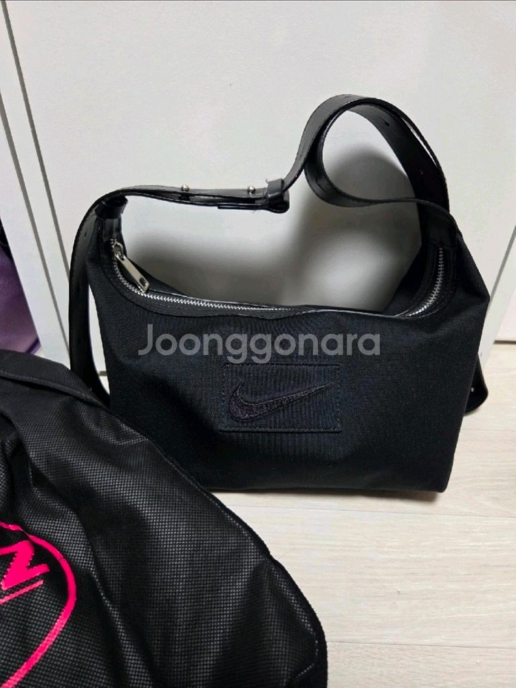 켈리즈 나이키 쿠션백--0