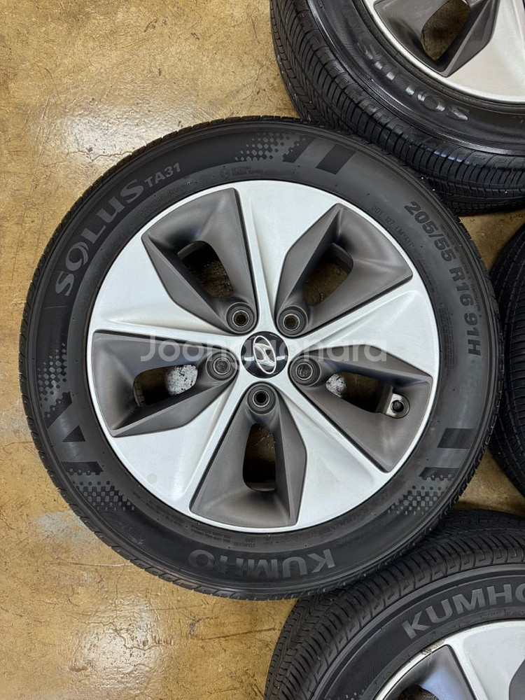 아반떼,i30,벨로스터 16인치 순정휠타이어 팝니다--2