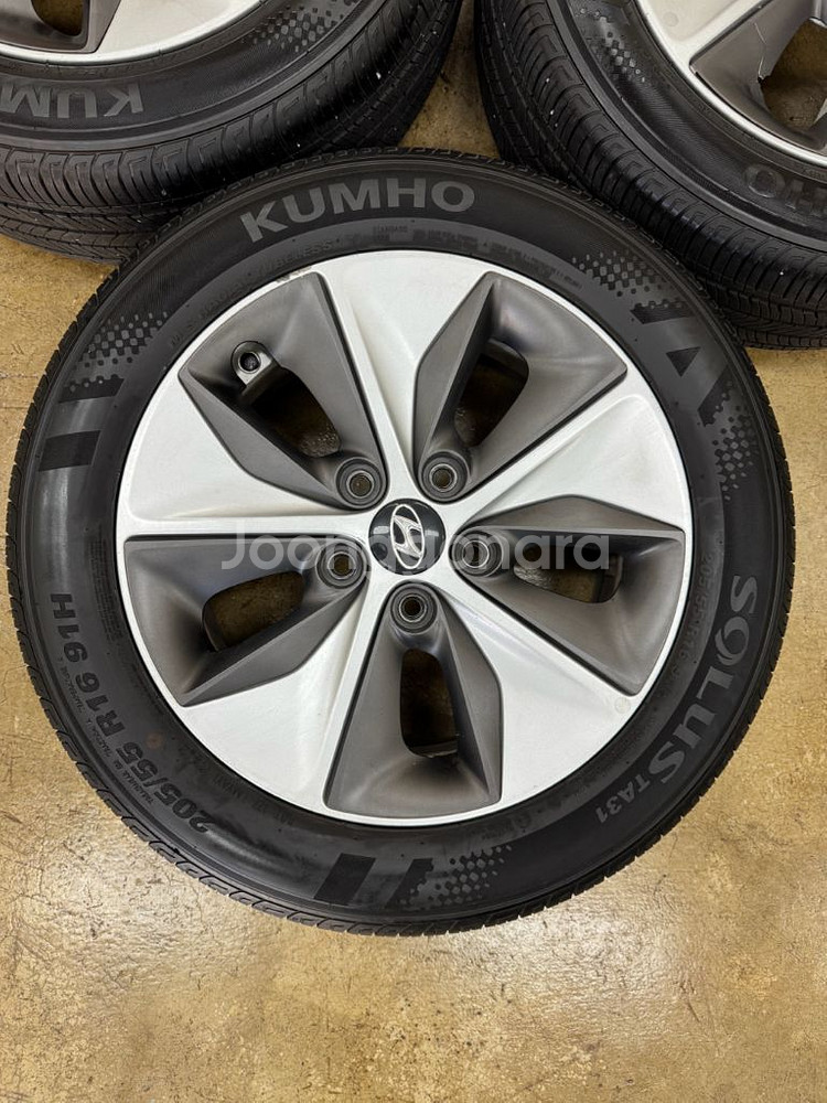 아반떼,i30,벨로스터 16인치 순정휠타이어 팝니다--1