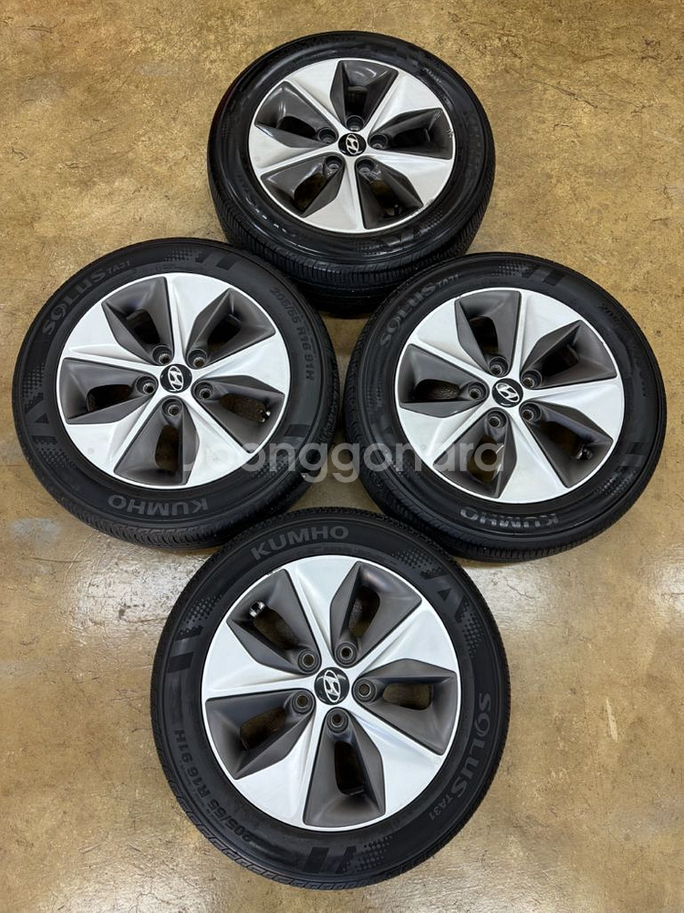 아반떼,i30,벨로스터 16인치 순정휠타이어 팝니다--5