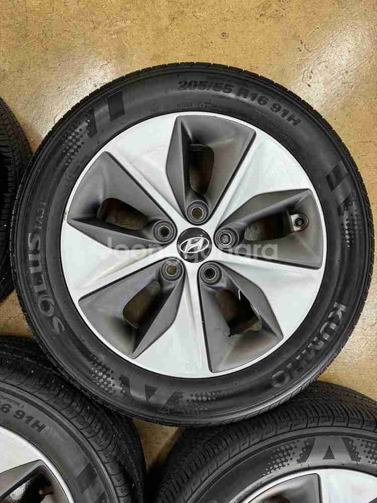 아반떼,i30,벨로스터 16인치 순정휠타이어 팝니다--3