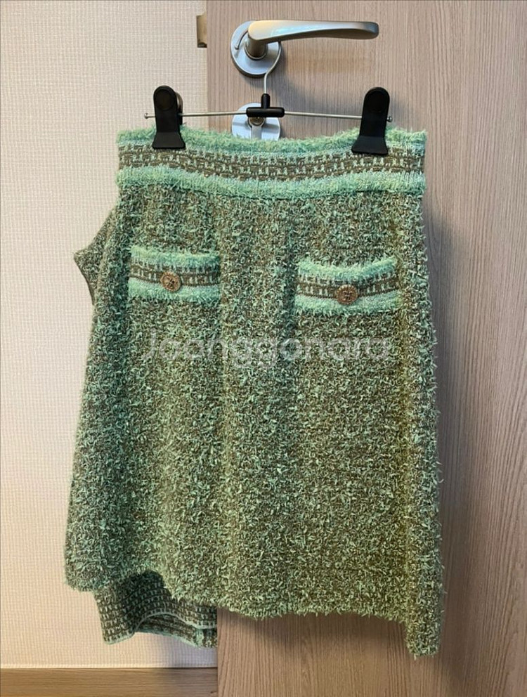 타임 글리터 니트 베스트 & 니트 프린지 스커트 셋업--4