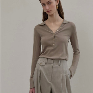 엘보른 카라 니트