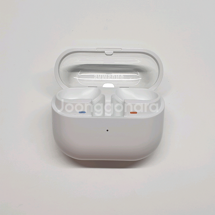 버즈3 프로 본체 (화이트)--2