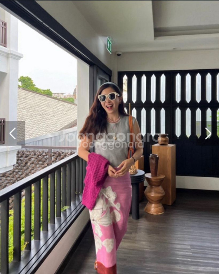 코스모폴리탄줄라이 YAY탑--6