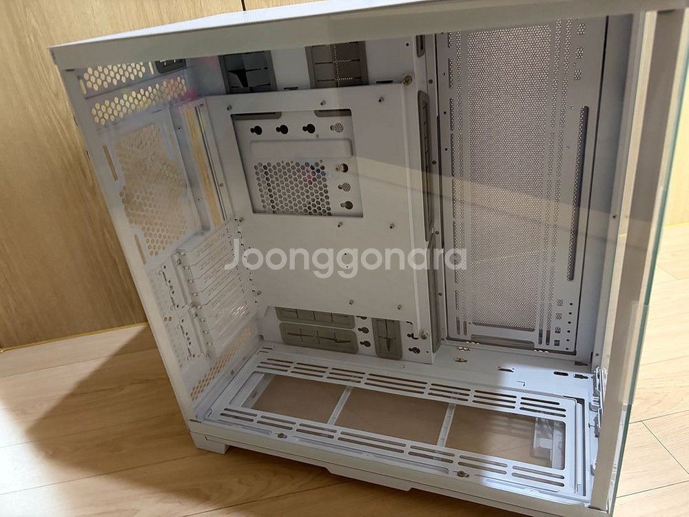 리안리 O11D EVO XL 화이트 메쉬 킷 포함--2