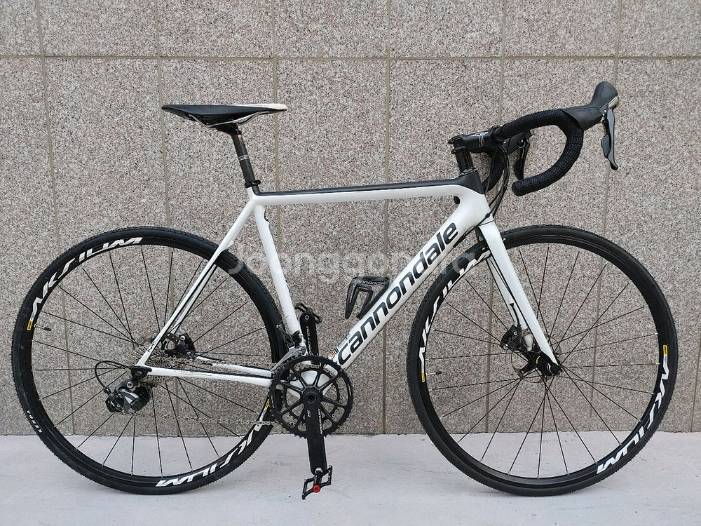 18년 캐논데일 슈퍼식스 에보 하이모듈 디스크 카본 로드자전거 52사이즈 팔아요.--0