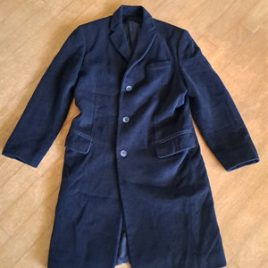 돌체앤가바나 남성 코트입니다- 색상은 블랙