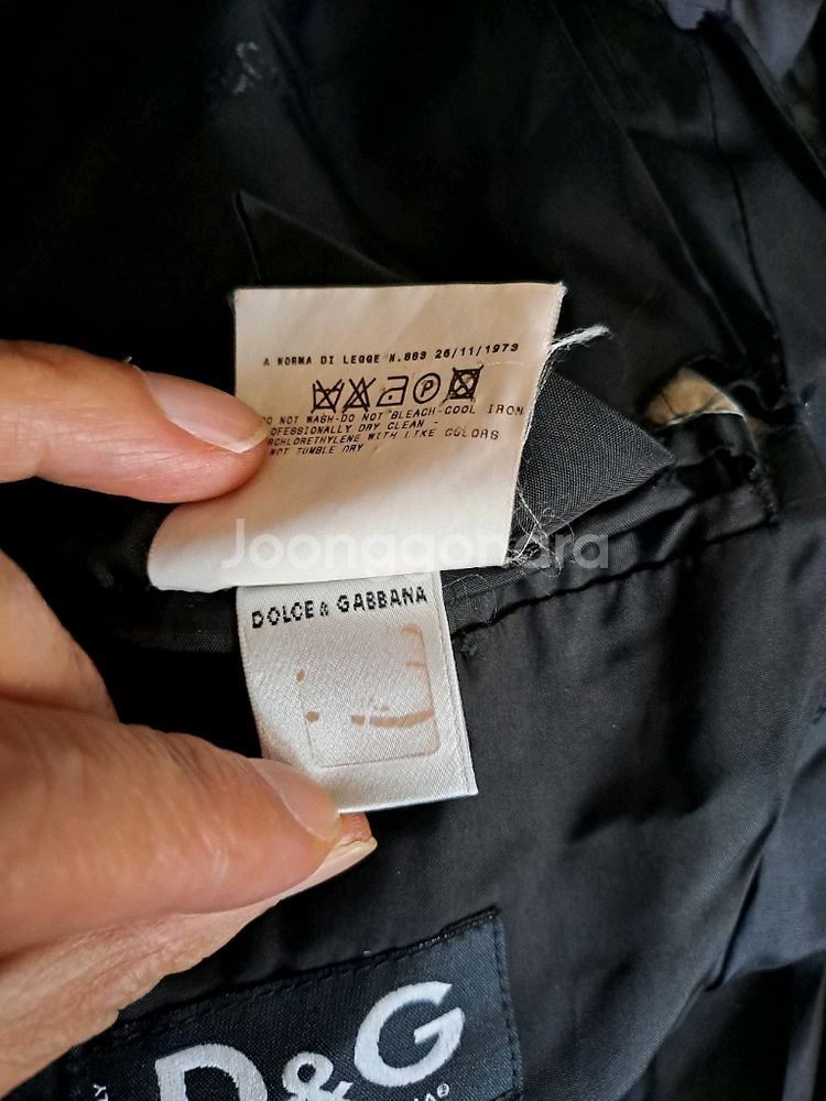돌체앤가바나 남성 코트입니다- 색상은 블랙--3