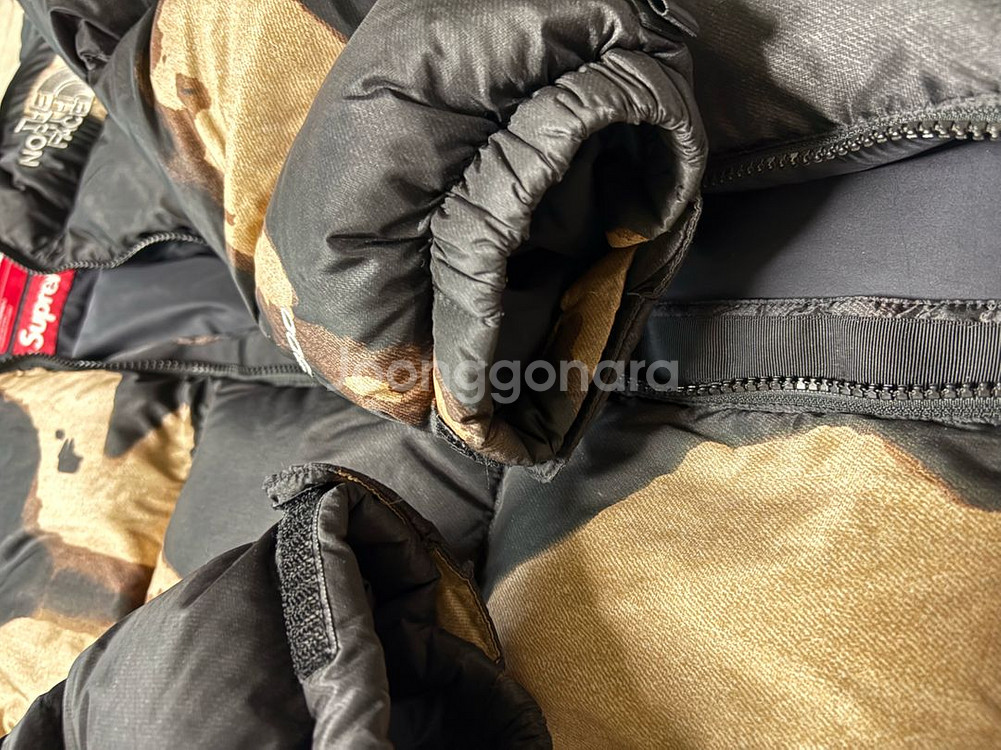 L)슈프림 노스페이스 블리치드 데님 프린트 눕시 자켓 블랙--2