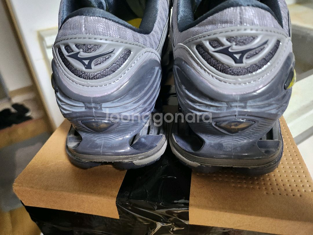 미즈노 웨이브 프로페시x그라프 런닝화--3