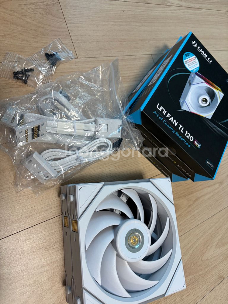 리안리 유니팬 TL120 화이트 (LCD X)--0