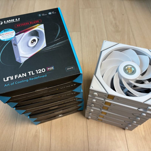 리안리 UNI FAN TL 120 리버스 화이트 (LCD X)