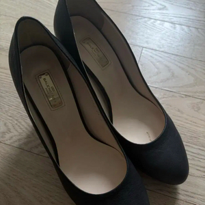 발렌시아가 하이힐 팔아요