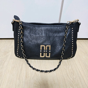 닥스 스터드 크로스