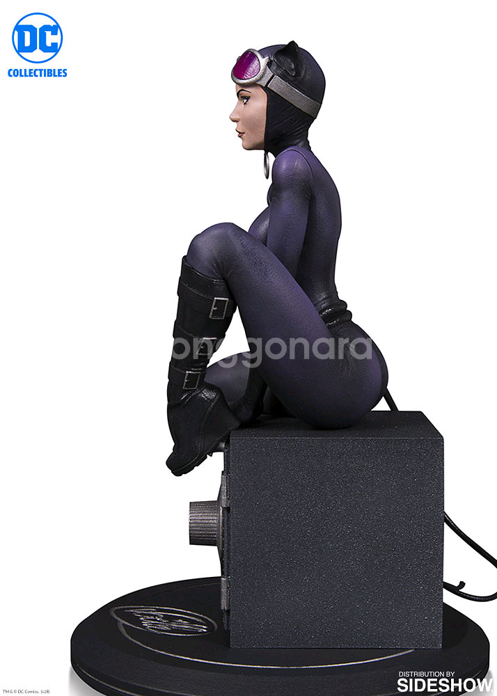 DC Collectibles 커버 걸즈 : 캣우먼 Statue by Joelle Jones--1