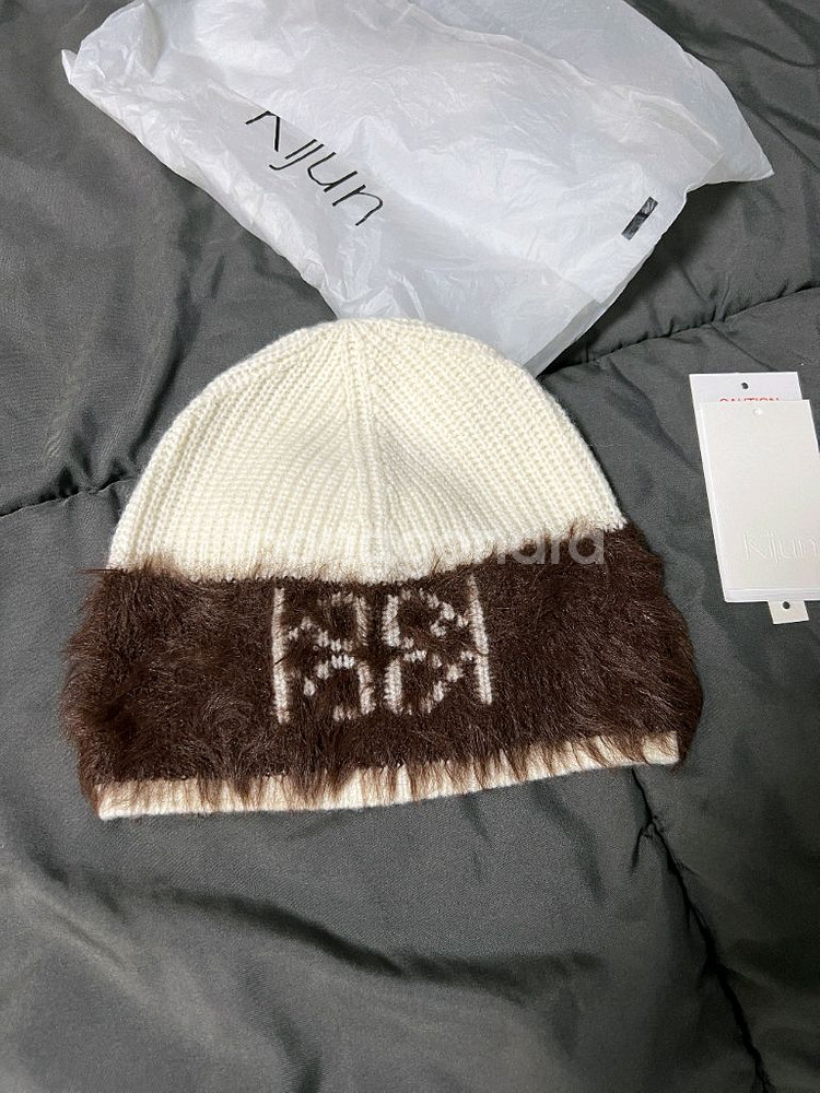 기준 엠블럼 비니 브라운--0