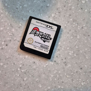 닌텐도 DS 포켓몬스터 화이트 알칩 팝니다