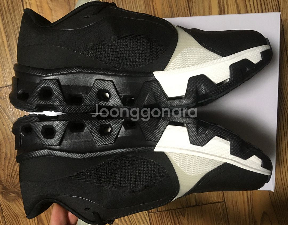 (280)온러닝 파프 클라우드몬스터 하이퍼 블랙 판매합니다--2