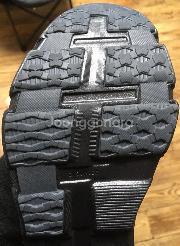 (280)온러닝 파프 클라우드몬스터 하이퍼 블랙 판매합니다--5