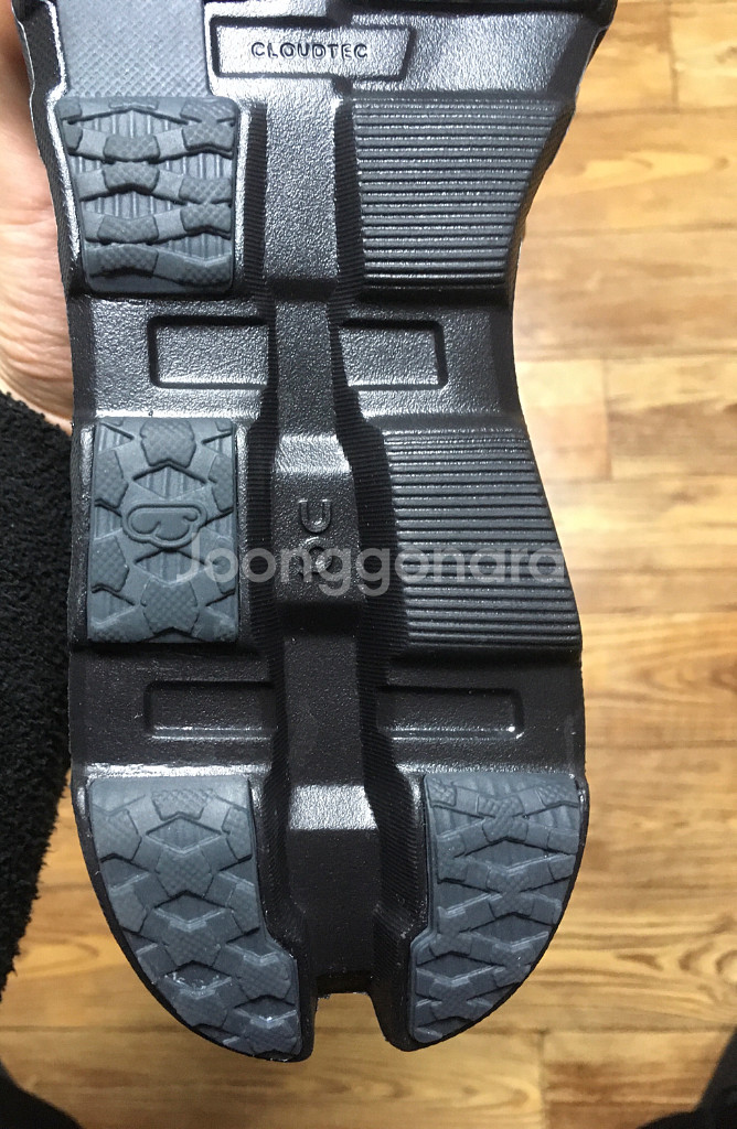 (280)온러닝 파프 클라우드몬스터 하이퍼 블랙 판매합니다--6