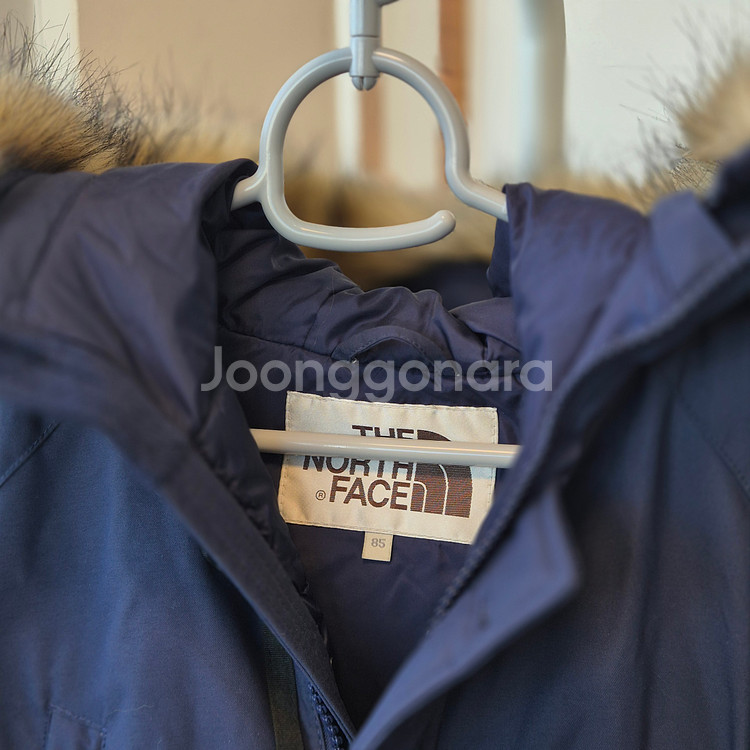 노스페이스 네이비 숏패딩 후드 퍼 점퍼 (여성 85사이즈)--2