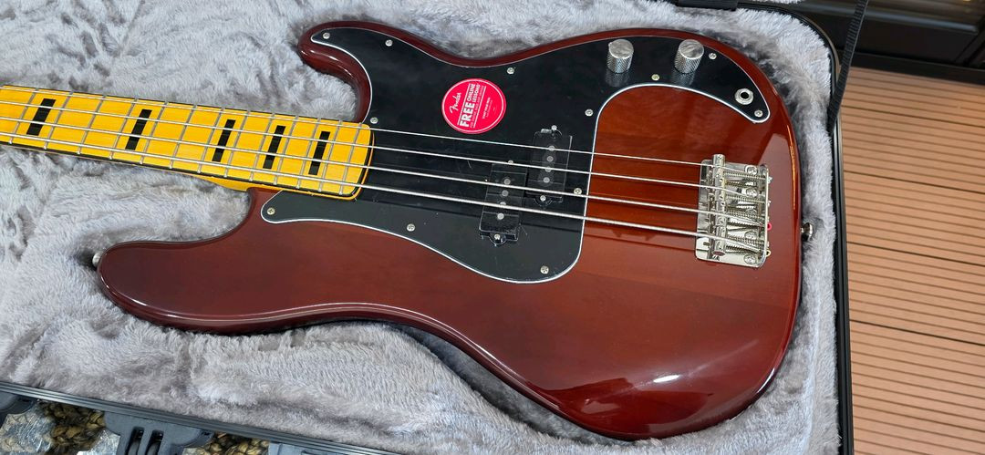 스콰이어 2025년식 클래식바이브 70s 월넛 프레시젼 베이스 이미지