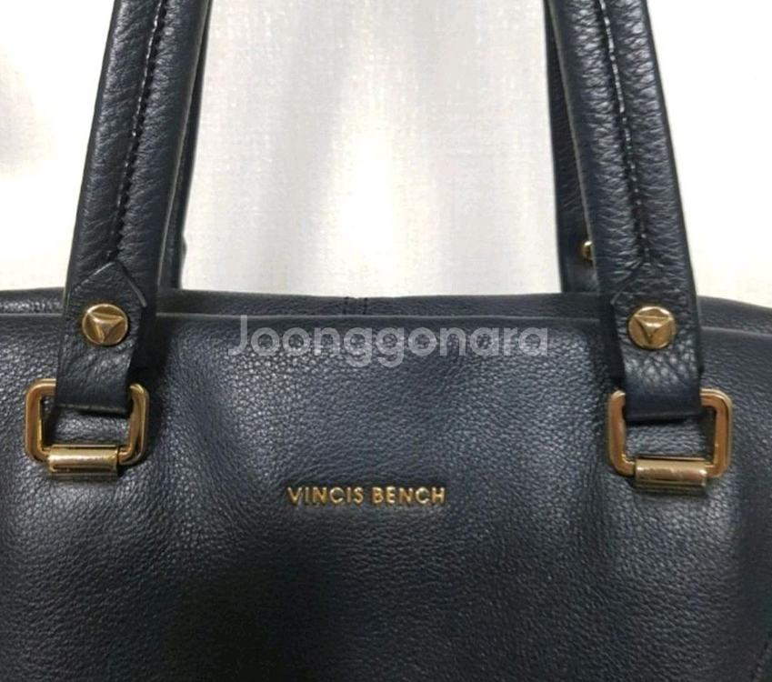 빈치스벤치 소가죽 숄더백 입니다.--6